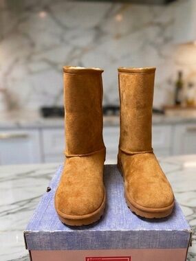 POP Classic Chestnut fur-Lined Boots